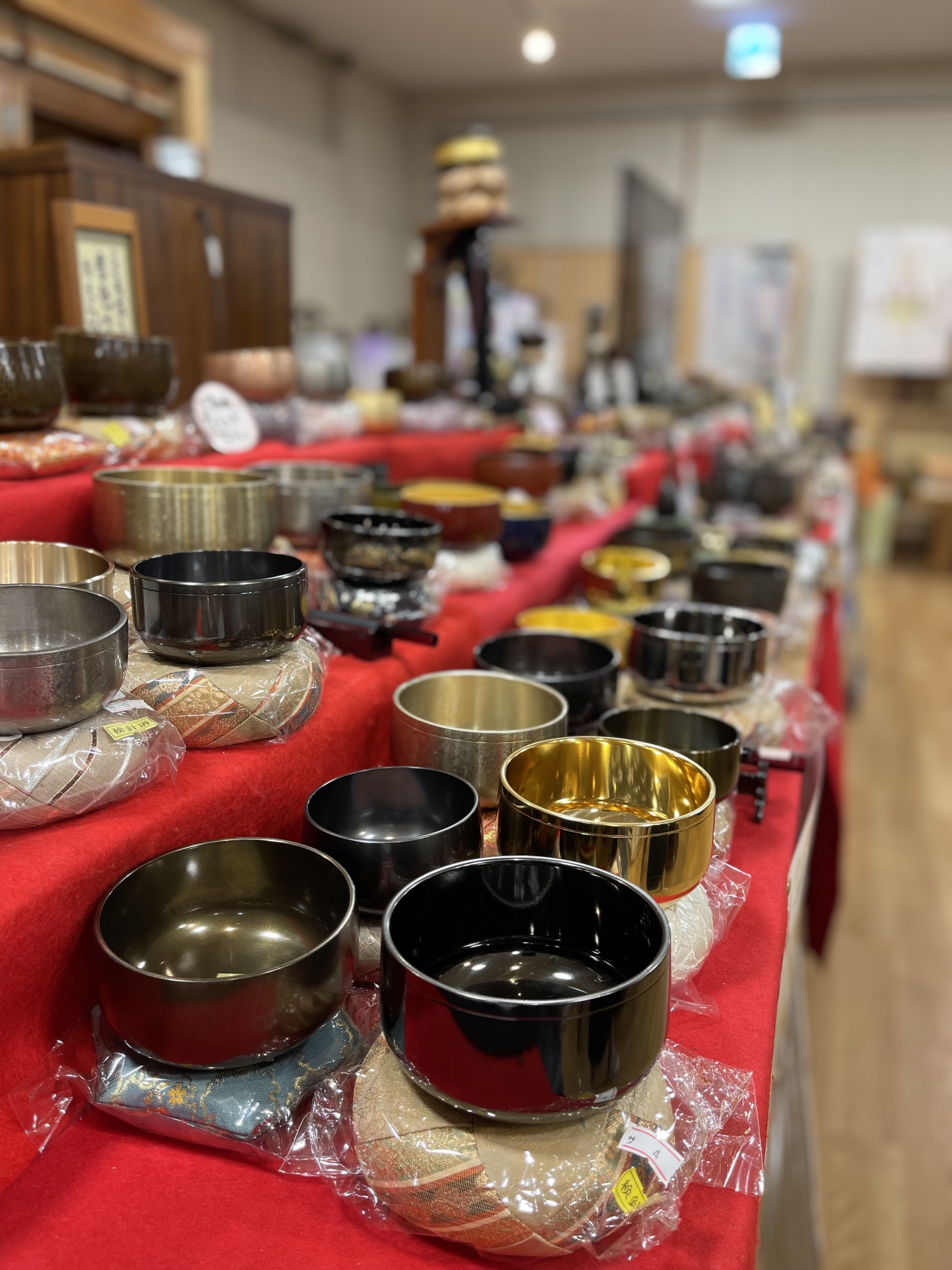 ✨おりん展の準備進んでいます♪✨ | 仏壇・仏具の【大仏堂】｜丹波市